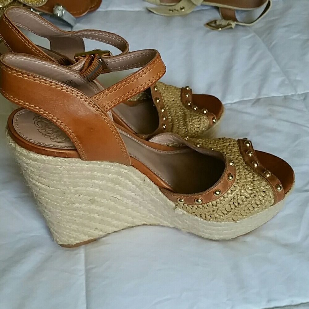 Sandles - Picture 3 of 3